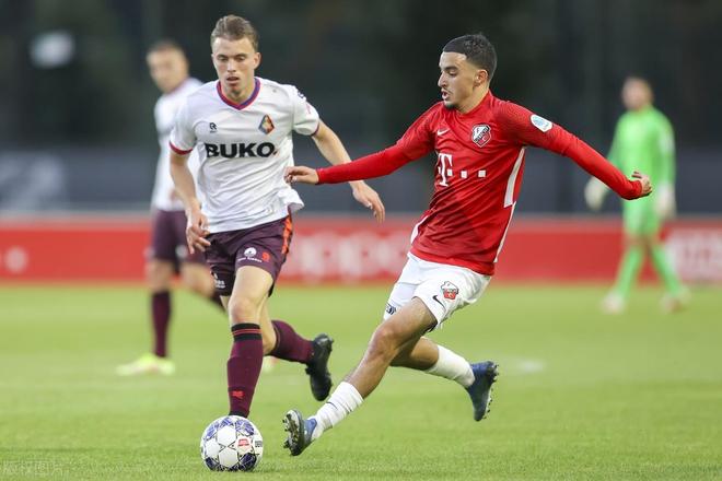 德的头球区 德的头球区